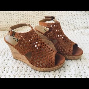 Mudd wedge sandals